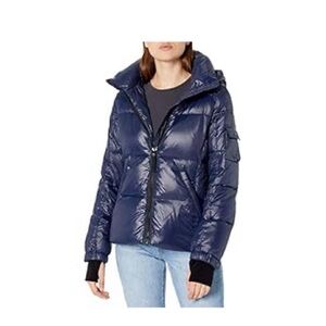 Women’s down puffer jacket